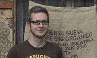 Jens Klein vor Kaffeesack