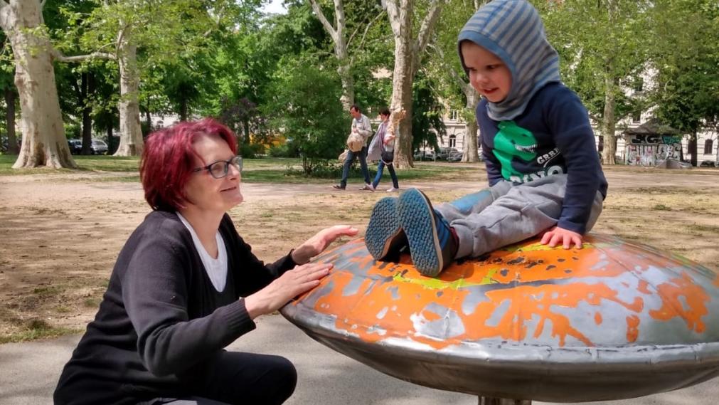 Sabine Maruschke mit Enkel